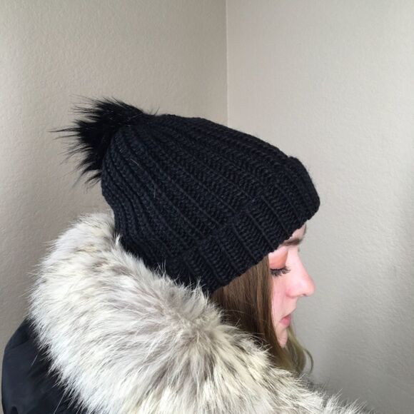 New Treasure & Bond Black Knit Pom Beanie (M) - Picture 4 of 6